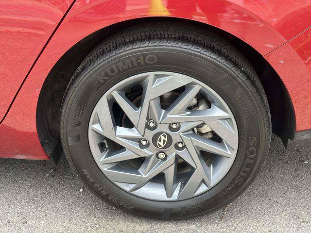 Certified 2024 Hyundai Elantra SEL FWD image 10