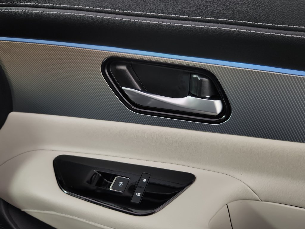 Certified 2025 Nissan Murano SL AWD/4WD image 13