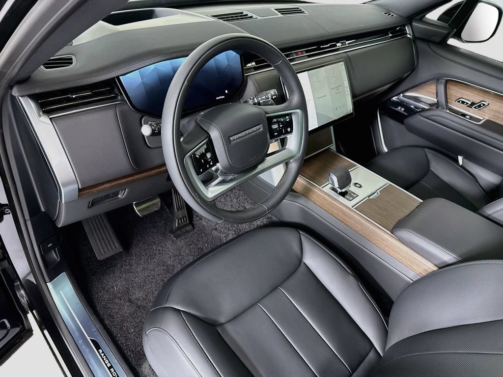 New 2026 Land Rover Range Rover Long Wheelbase SE AWD/4WD image 10
