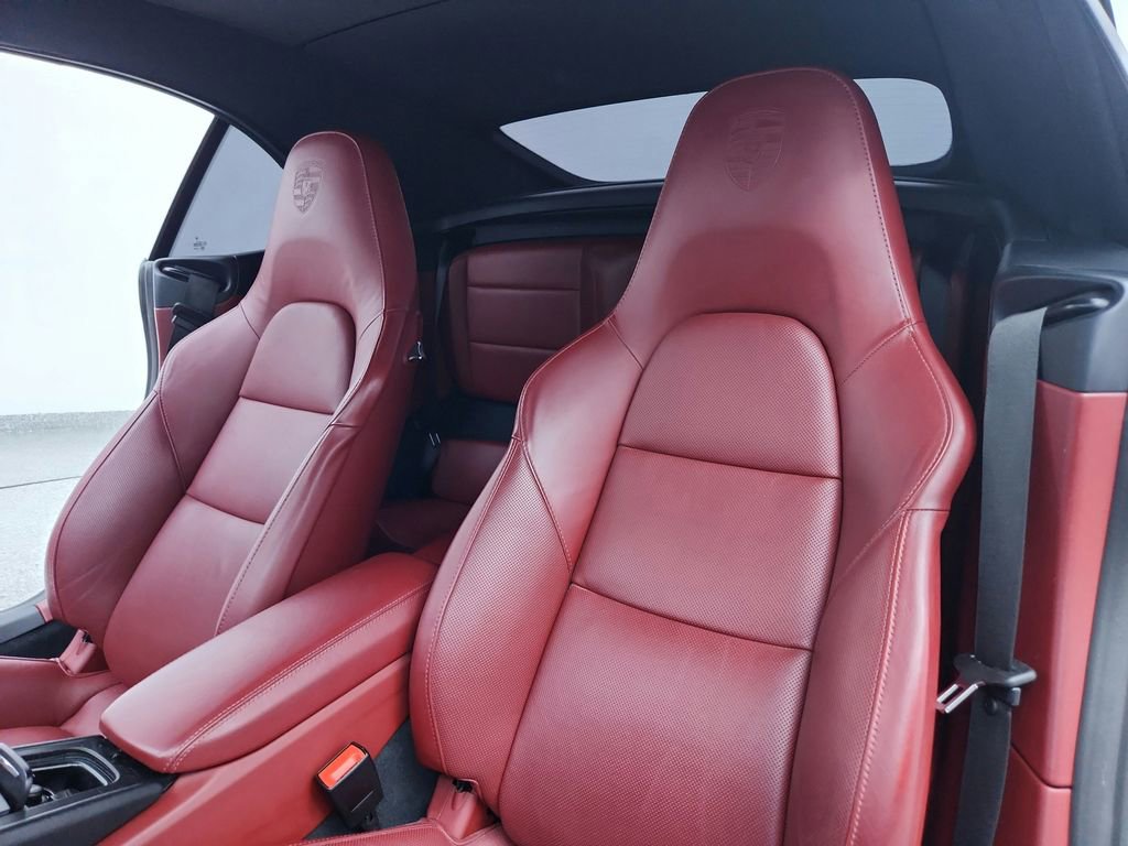 Used 2018 Porsche 911 Carrera 4 GTS image 25