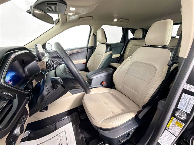 Used 2020 Ford Escape Titanium image 20