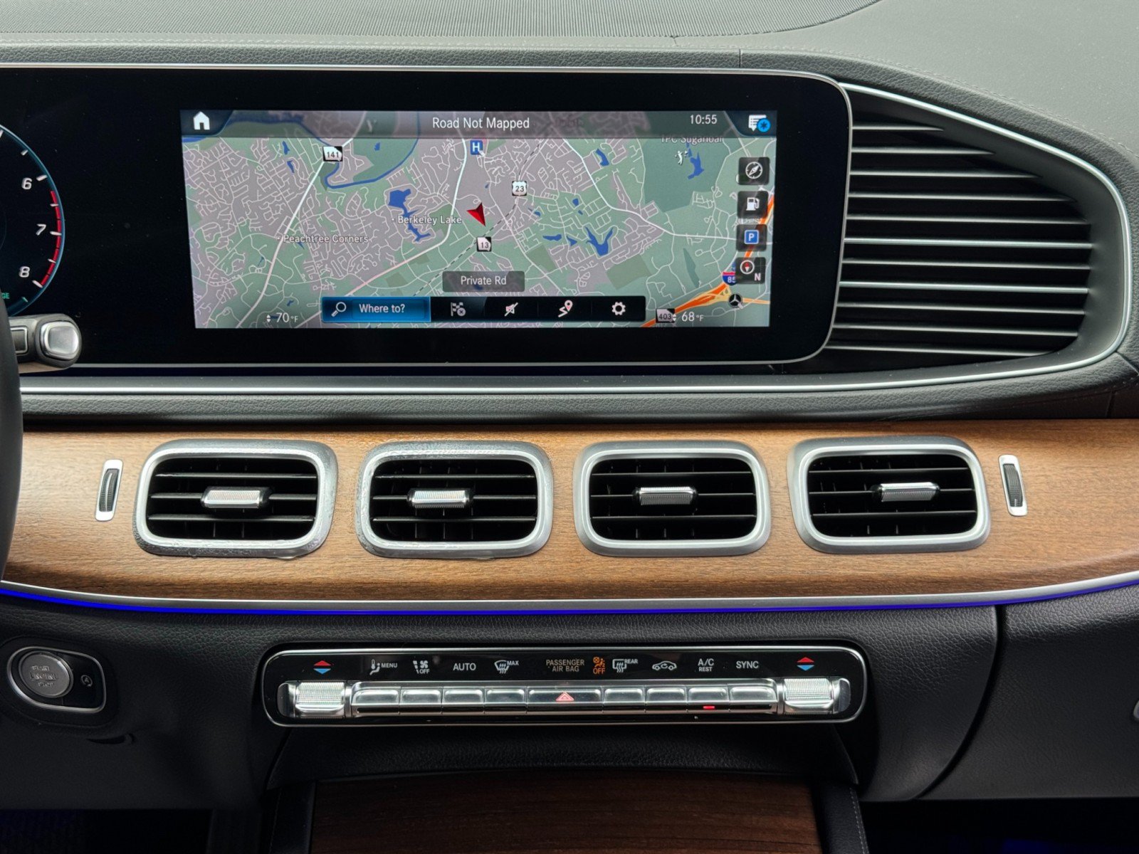 Used 2020 Mercedes-Benz GLS 450 4MATIC image 25