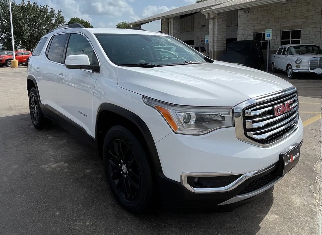 Used 2018 GMC Acadia SLT FWD image 2