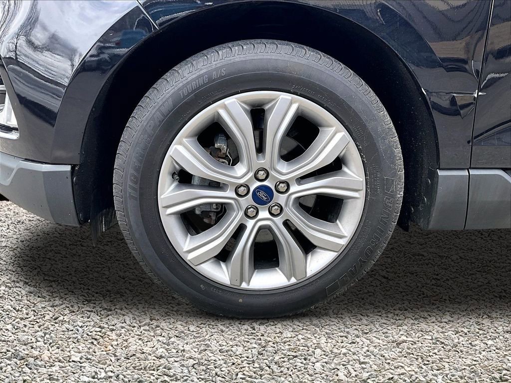 Used 2020 Ford Edge Titanium w/ Cargo Accessory Package FWD image 9