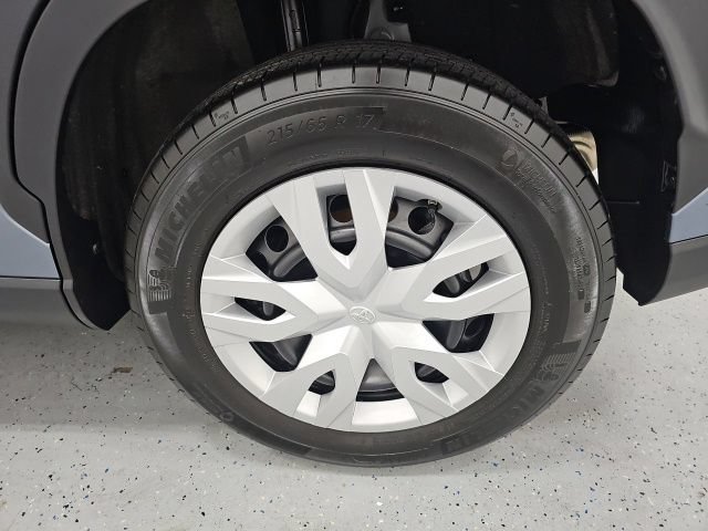 Certified 2024 Toyota Corolla Cross L AWD/4WD image 11