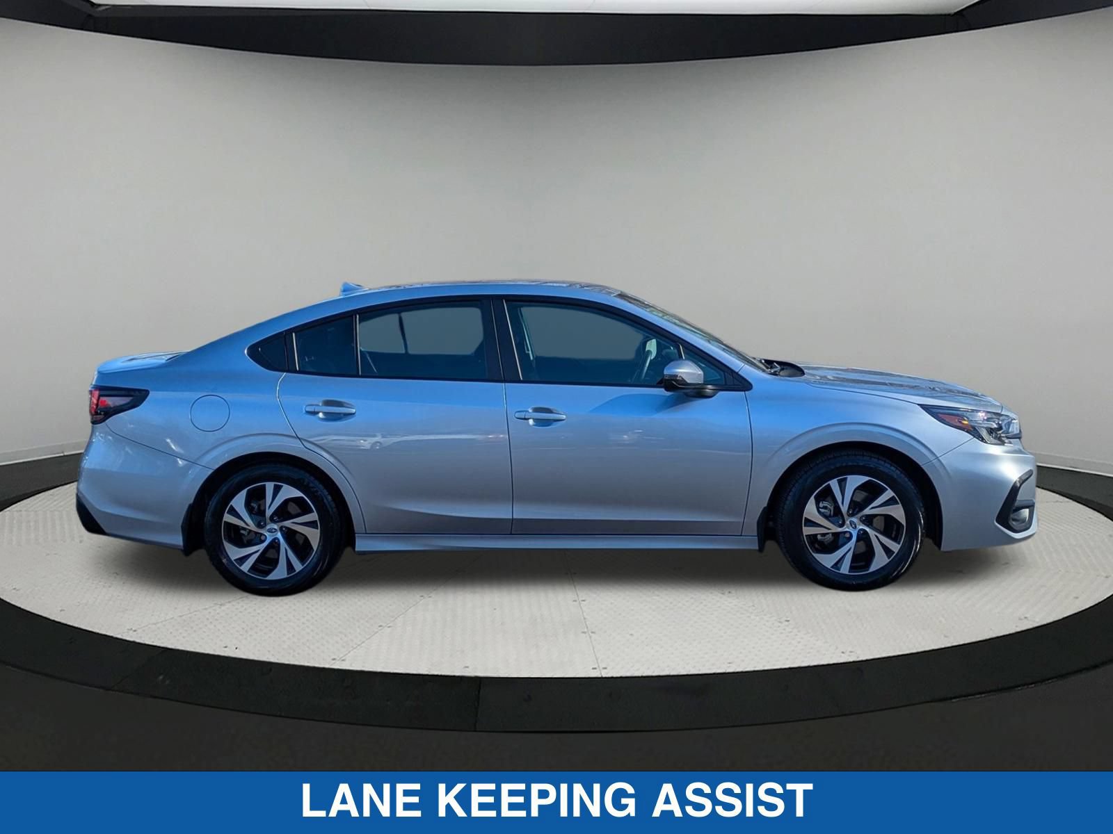 Certified 2025 Subaru Legacy Premium AWD/4WD image 2