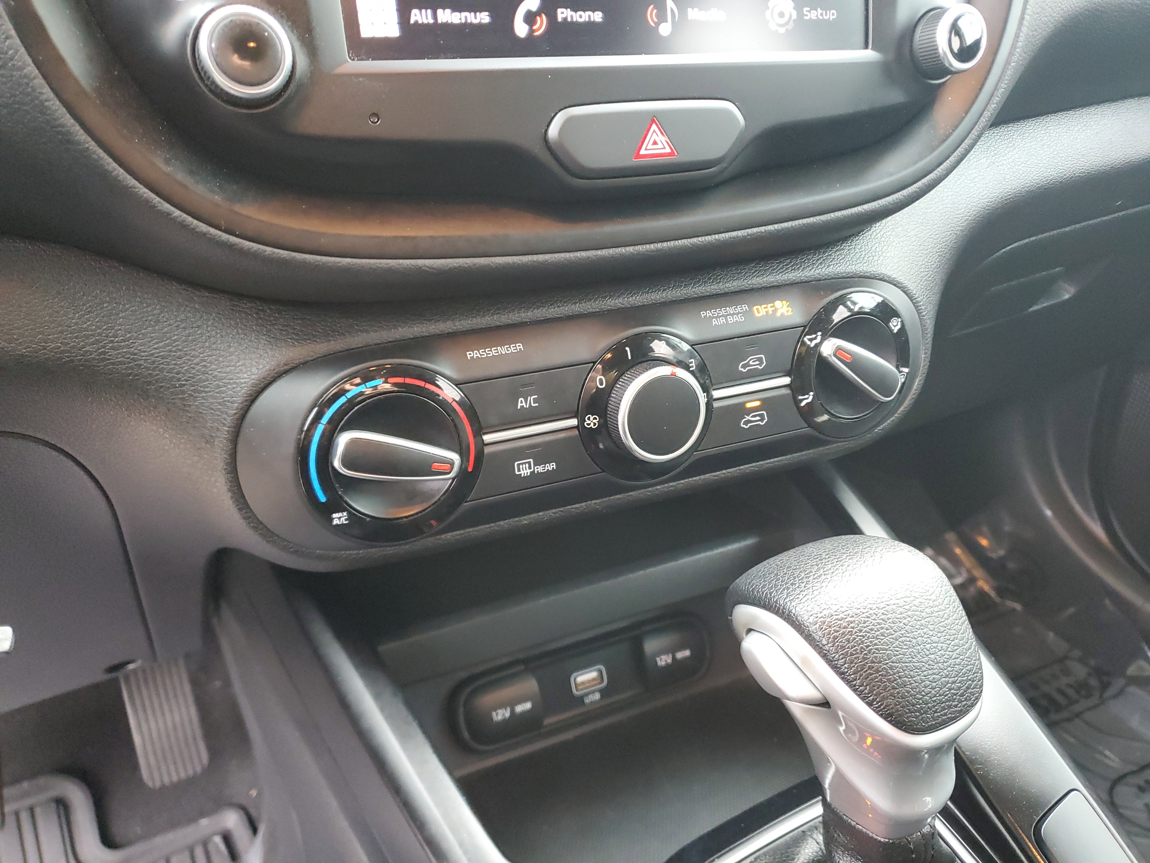 Used 2022 Kia Soul LX image 21