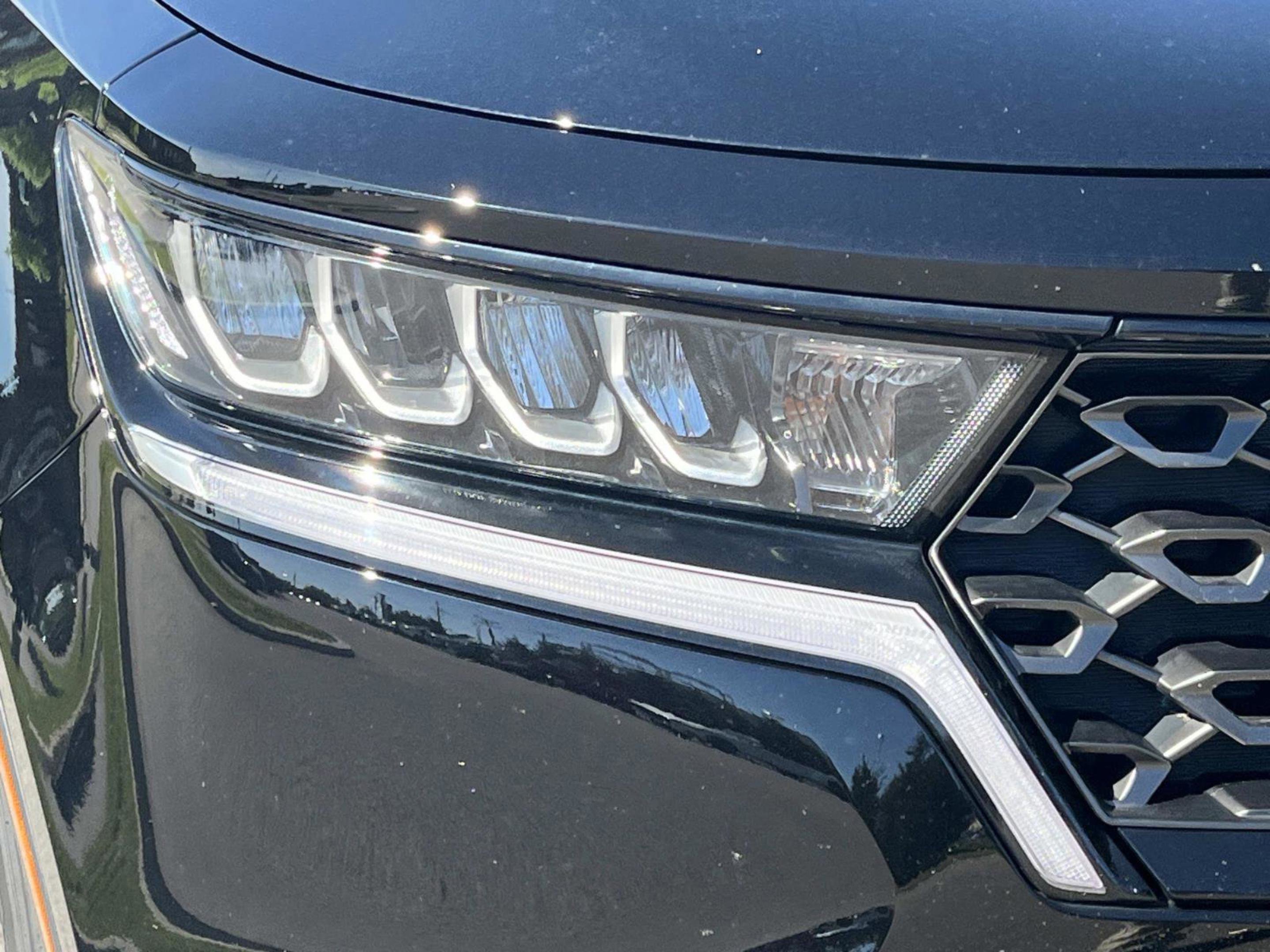Used 2023 Kia Sorento S w/ Panoramic Sunroof Package AWD/4WD image 9