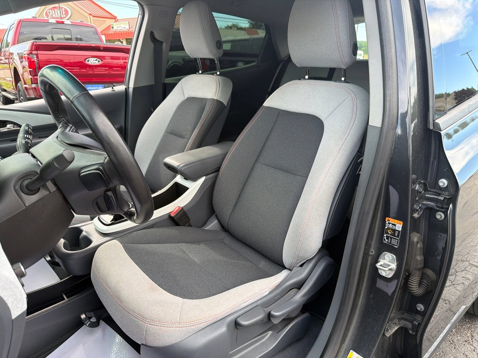 Used 2019 Chevrolet Bolt LT FWD image 15