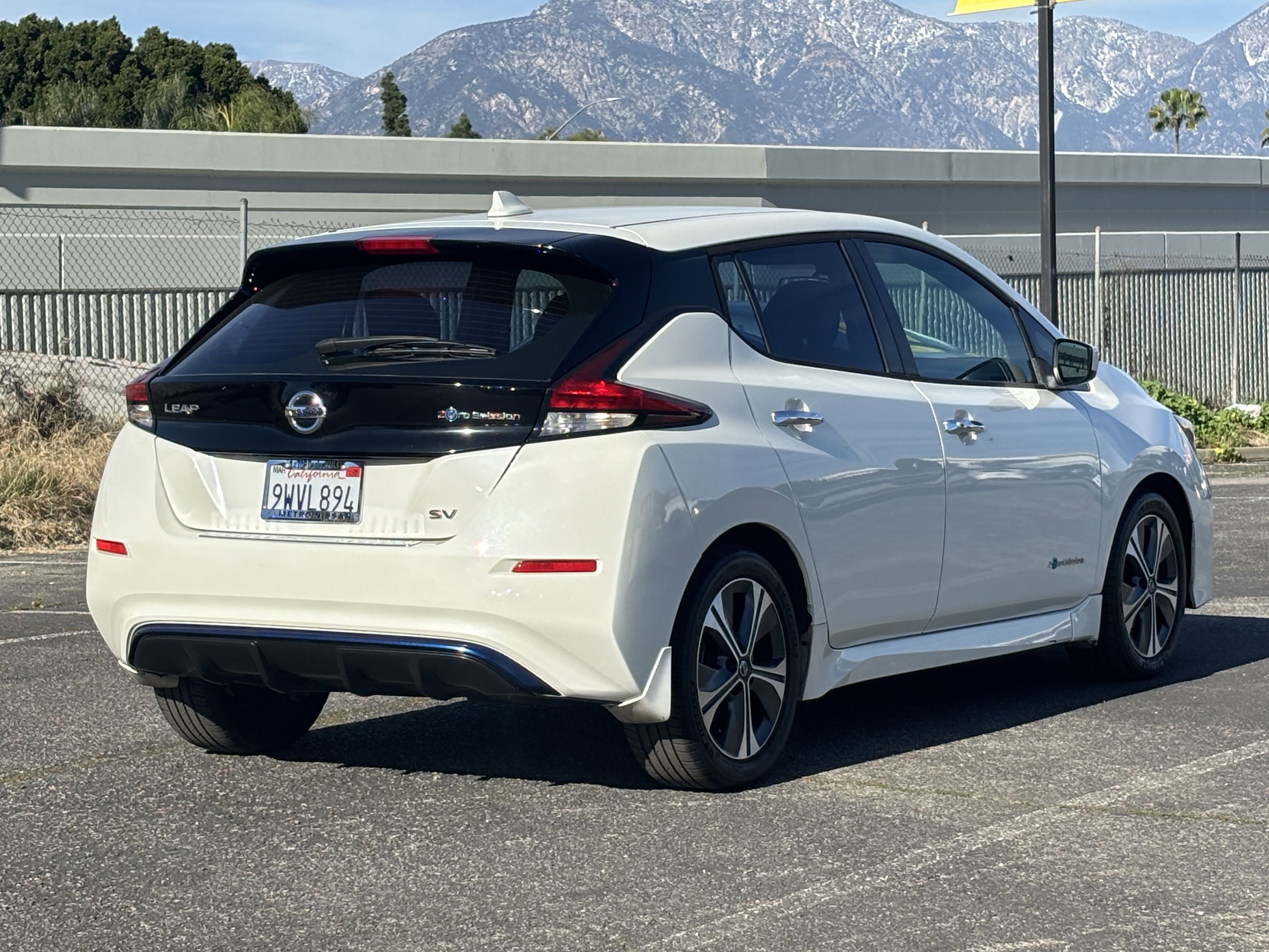 Used 2019 Nissan Leaf SV w/ Protection Package image 3