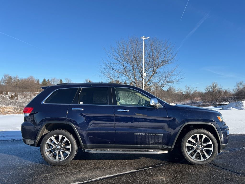 Used 2018 Jeep Grand Cherokee Limited image 3