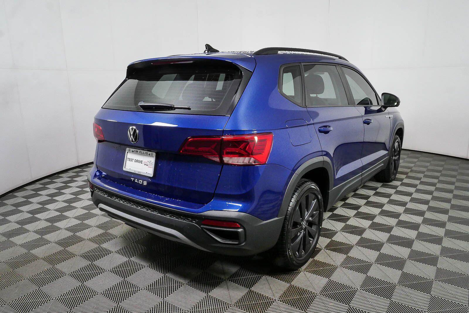 Certified 2023 Volkswagen Taos S FWD image 2