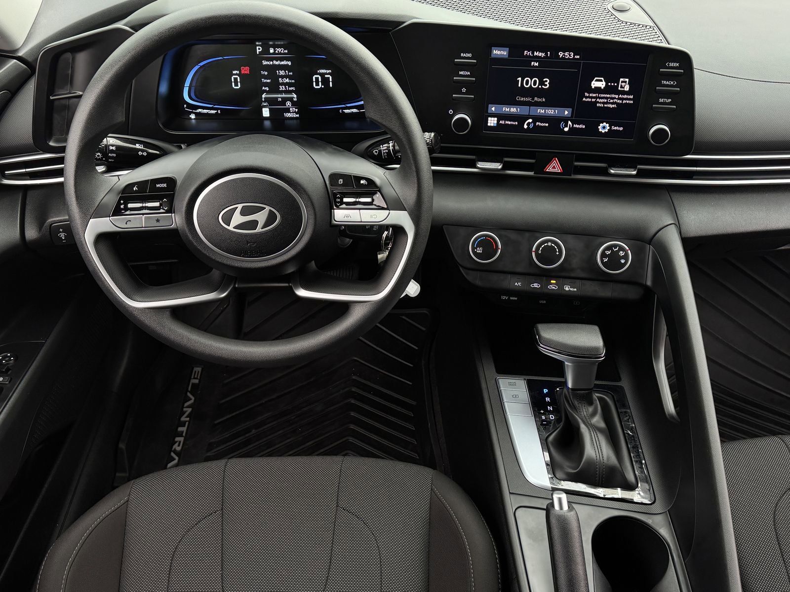 Used 2025 Hyundai Elantra SE FWD image 12
