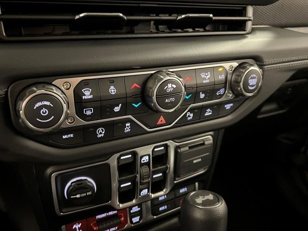 New 2026 Jeep Wrangler Unlimited Rubicon w/ Safety Group image 28