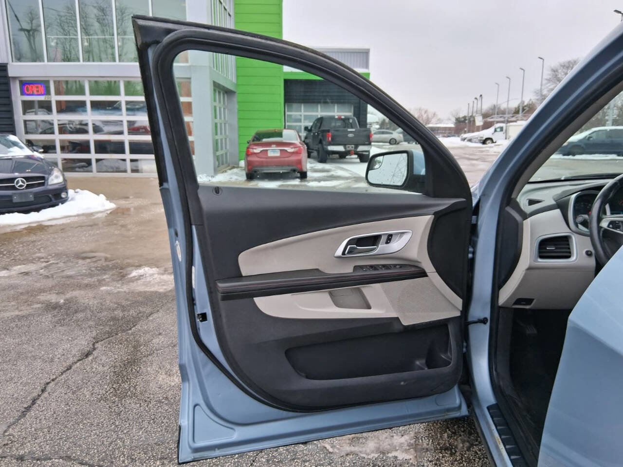 Used 2014 Chevrolet Equinox LT w/ Driver Convenience Package AWD/4WD image 9