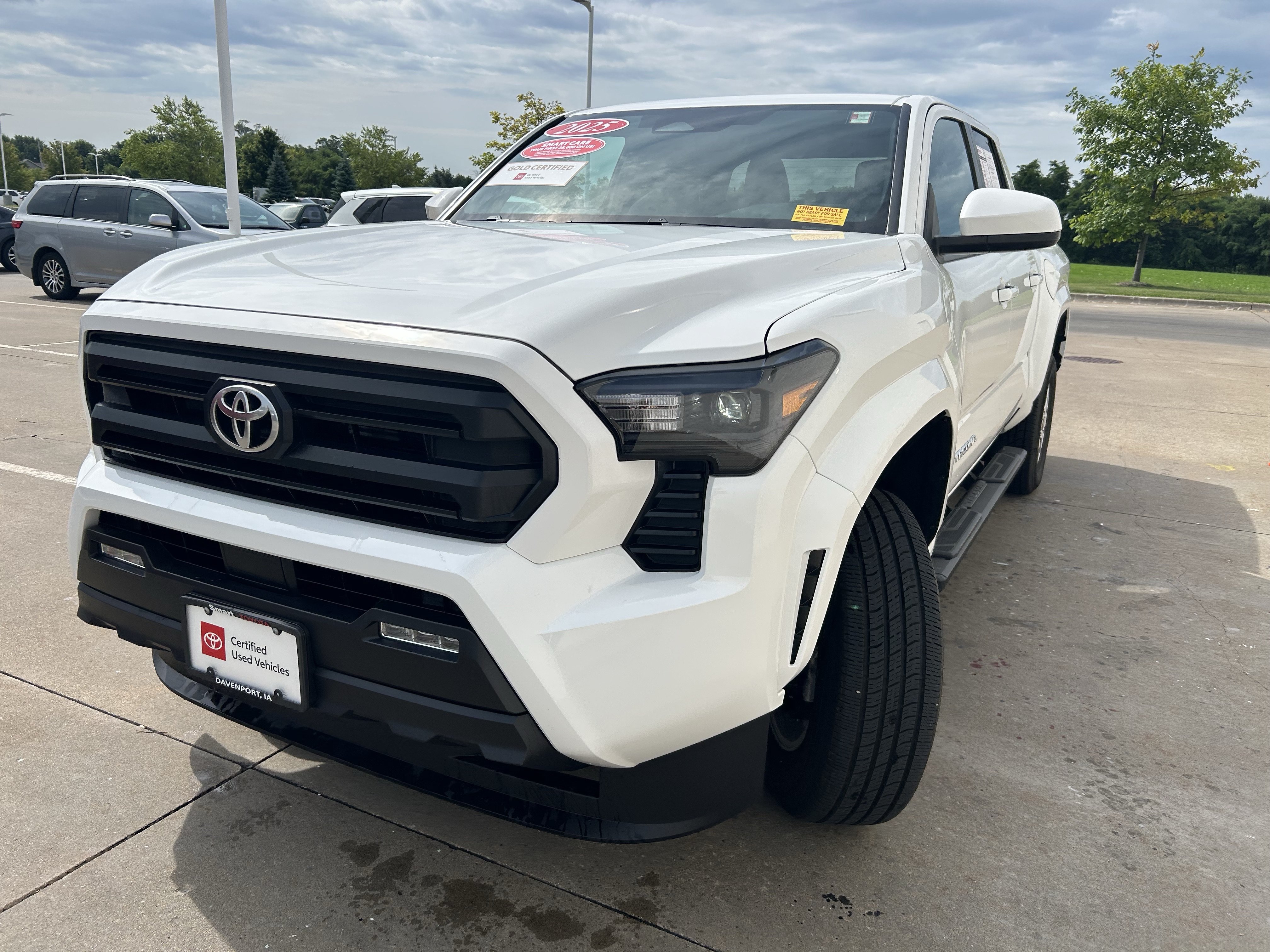 Certified 2025 Toyota Tacoma SR5 AWD/4WD image 3