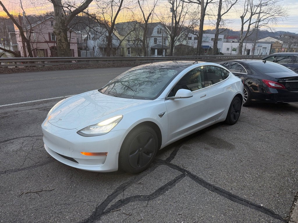 Used 2020 Tesla Model 3 Standard Range Plus image 5