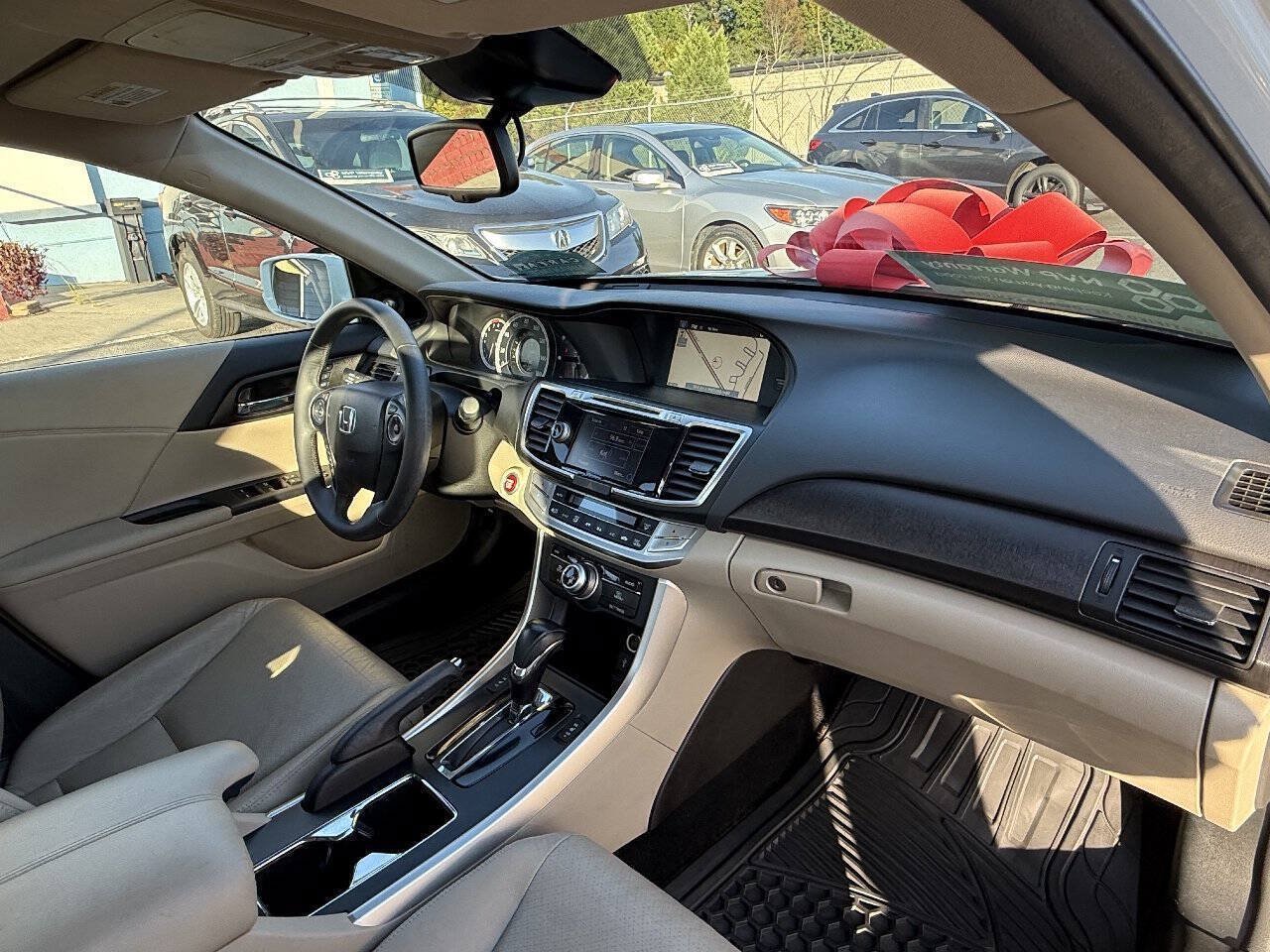 Used 2015 Honda Accord EX-L image 29