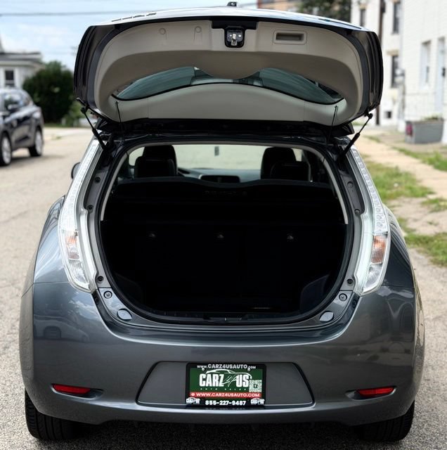 Used 2017 Nissan Leaf SL w/ Premium Package FWD image 7