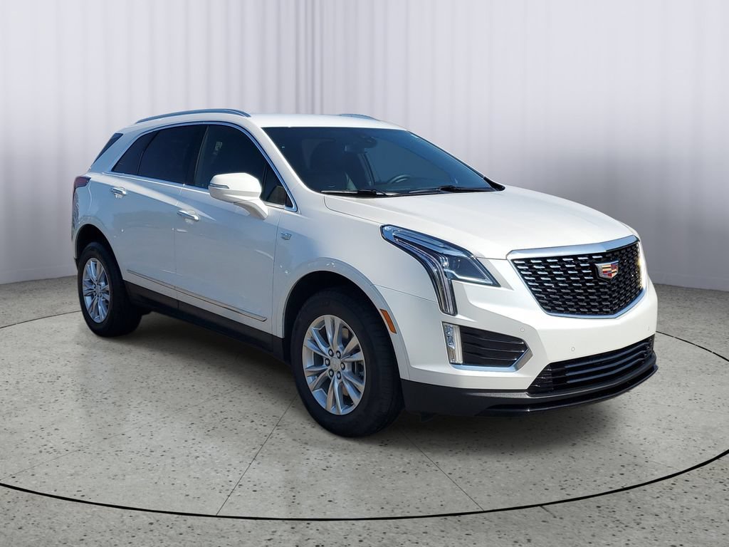 Used 2025 Cadillac XT5 Luxury w/ LPO, Floor Liner Package AWD/4WD image 2