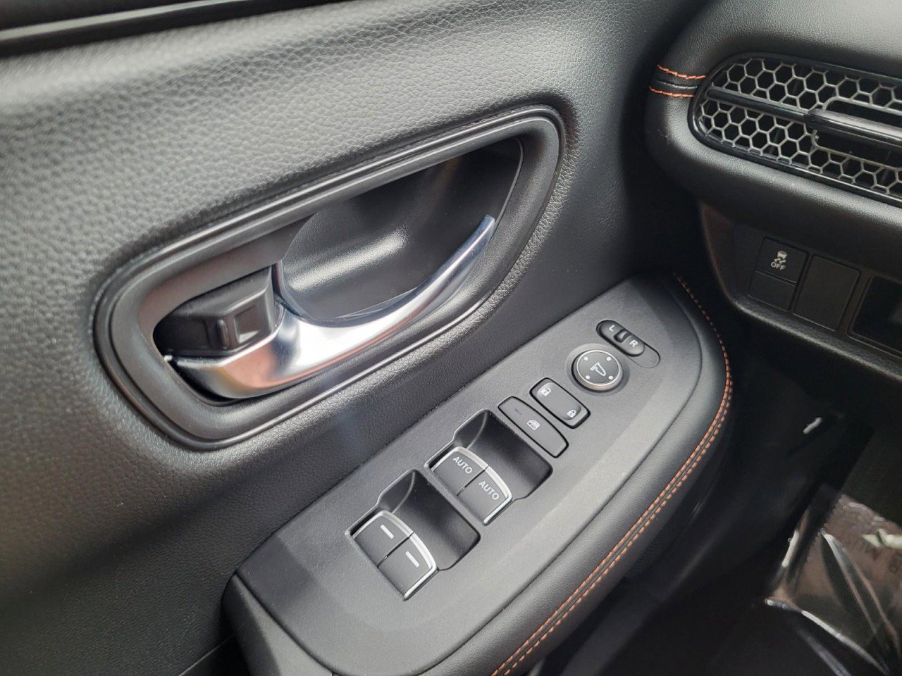 Certified 2024 Honda HR-V Sport image 21