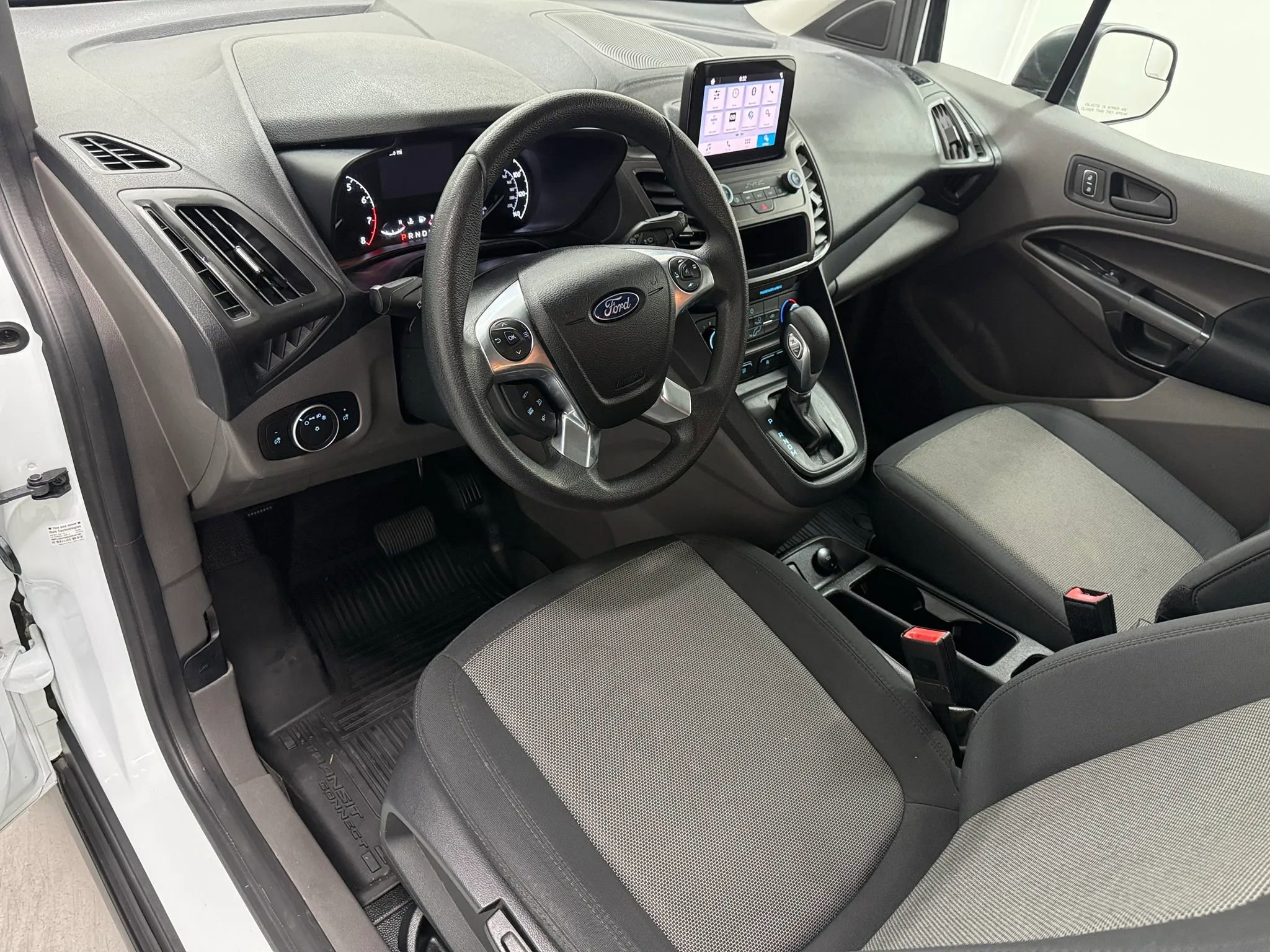 Used 2020 Ford Transit Connect XL image 9