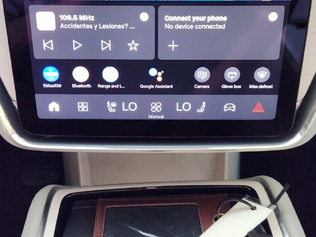 New 2025 Volvo EX90 Plus AWD/4WD image 19
