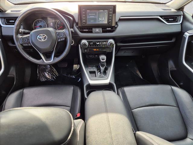 Used 2019 Toyota RAV4 XLE Premium FWD image 18
