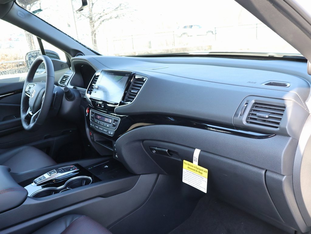 New 2026 Honda Ridgeline Black Edition image 9