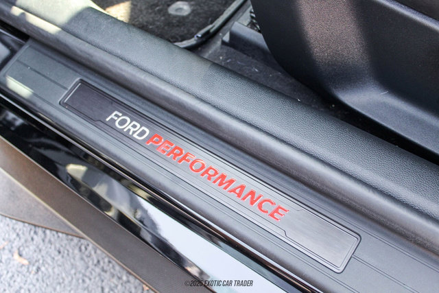 Used 2022 Ford Mustang Shelby GT500 w/ Carbon Fiber Track Pack image 57