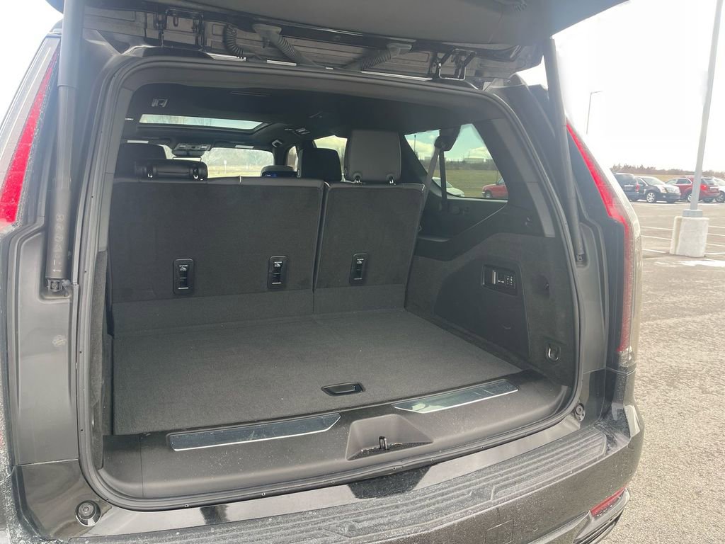Certified 2024 Cadillac Escalade ESV Sport w/ LPO, ONYX Package image 6
