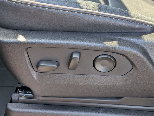 Used 2025 Chevrolet Tahoe Premier image 17