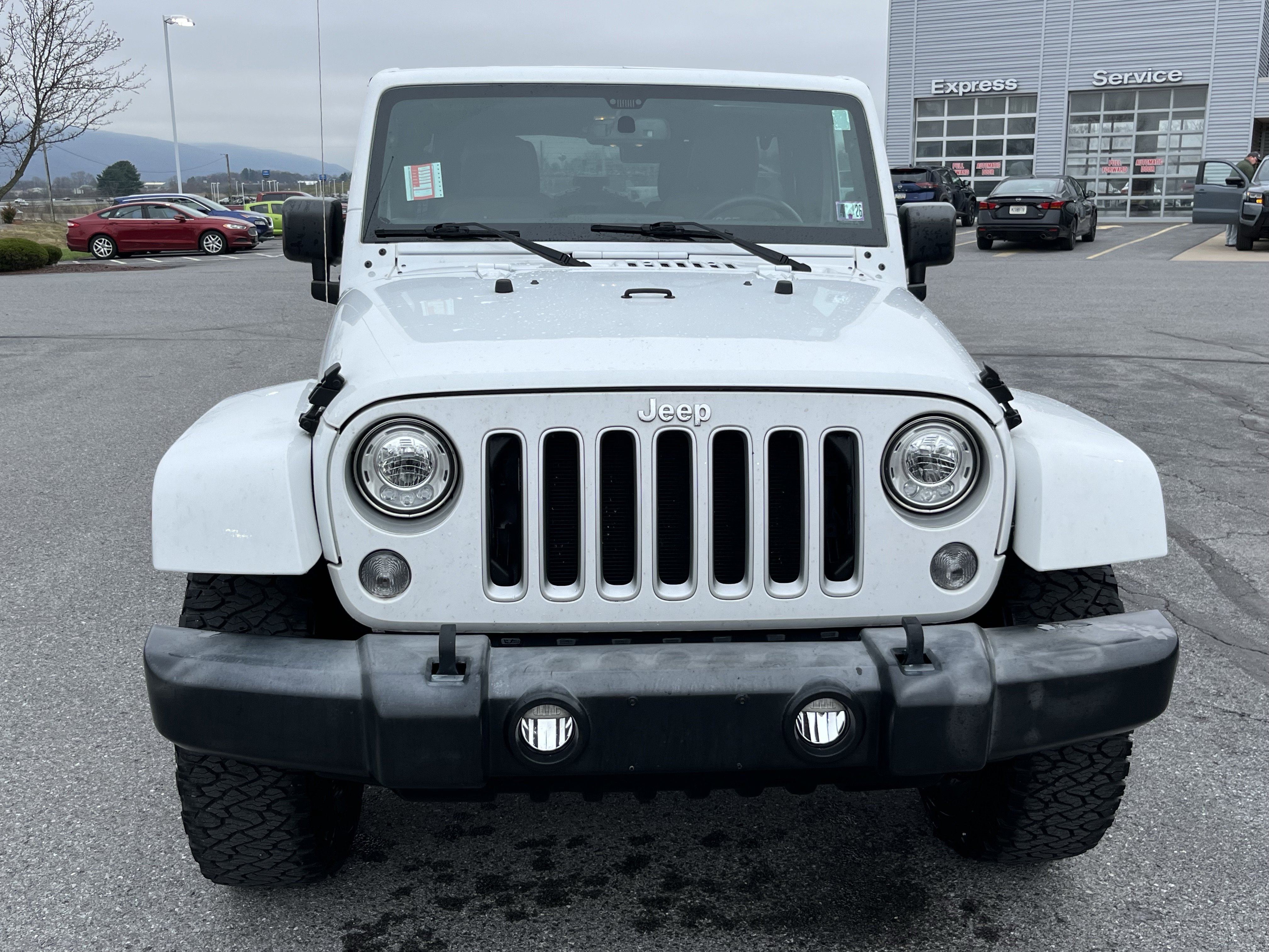 Used 2017 Jeep Wrangler Unlimited Sahara w/ Dual Top Group image 7