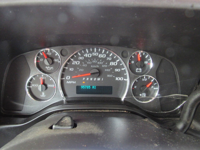 Used 2015 Chevrolet Express 2500 RWD image 32
