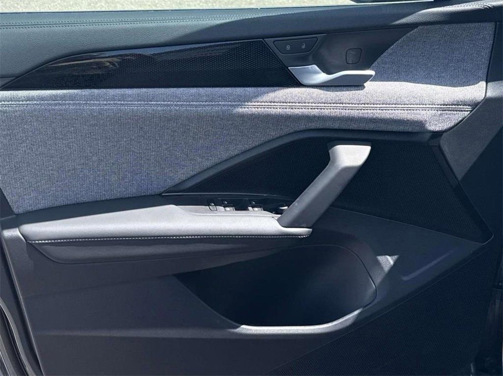 New 2025 Volkswagen Tiguan S image 12