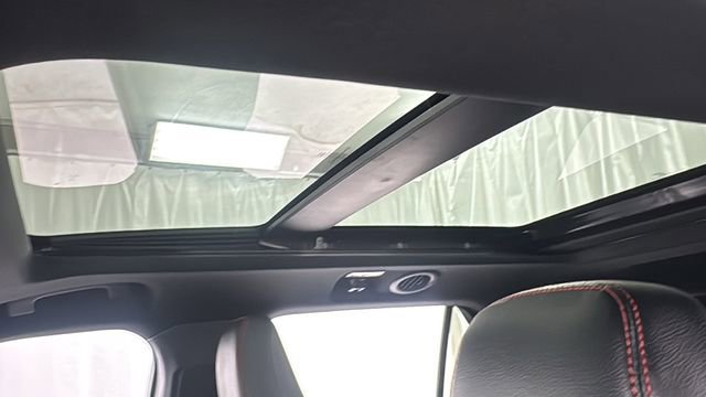 Used 2023 Ford Explorer ST-Line w/ Class IV Trailer Tow Package image 36