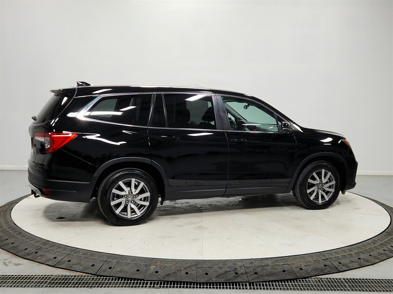Used 2019 Honda Pilot EX-L image 7