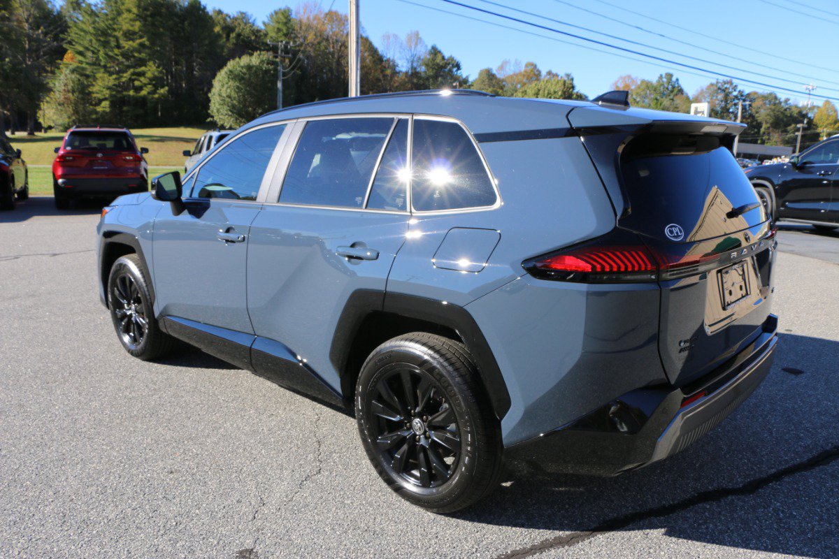 Used 2026 Toyota RAV4 SE w/ Weather Package AWD/4WD image 3