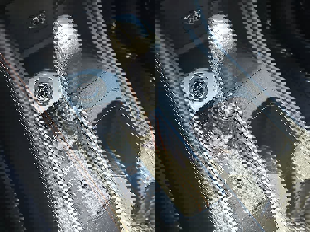 Used 2022 Nissan Sentra SR w/ Trunk Package image 14