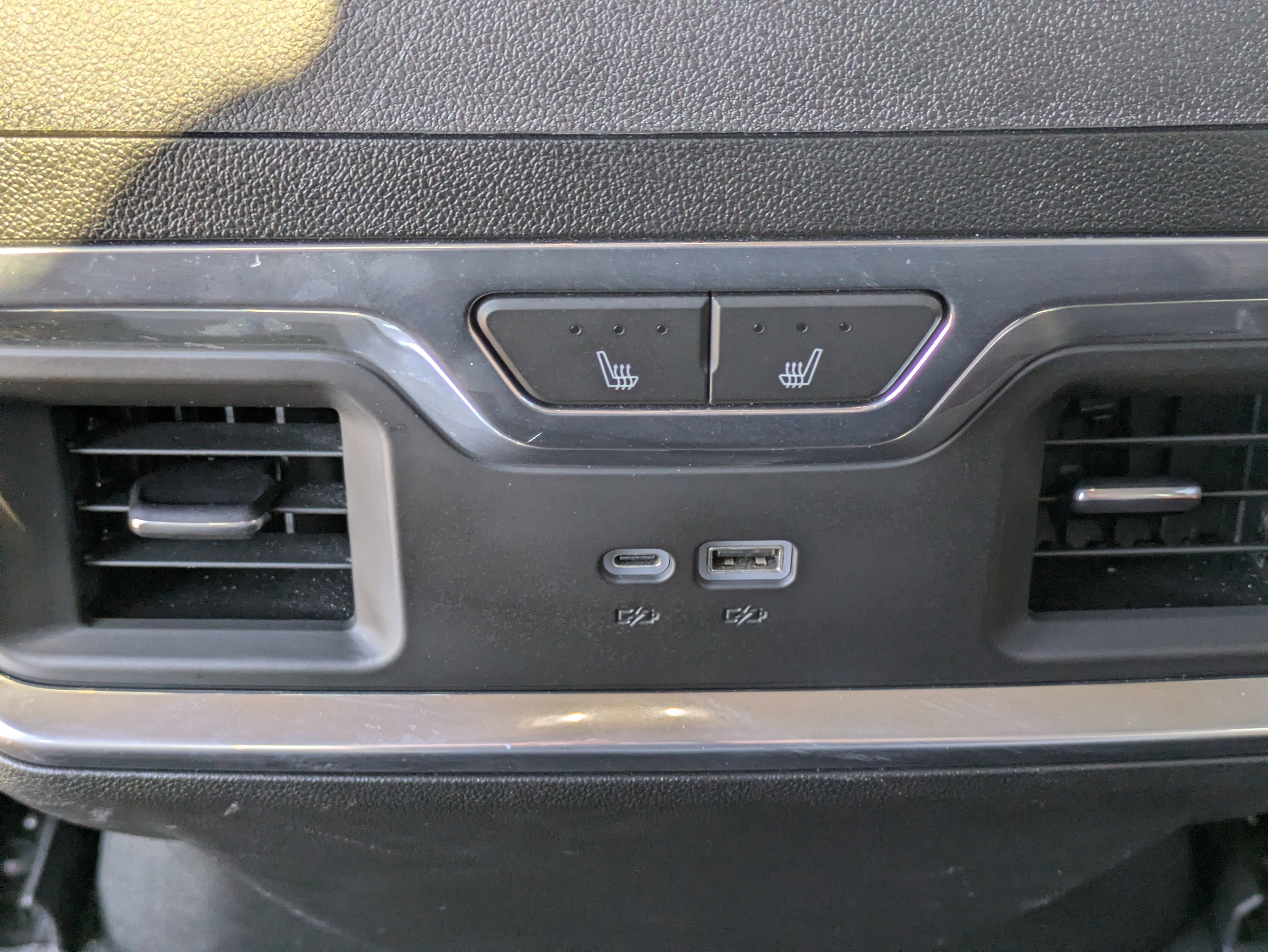 Used 2024 Chevrolet Silverado 1500 LTZ w/ Technology Package image 15