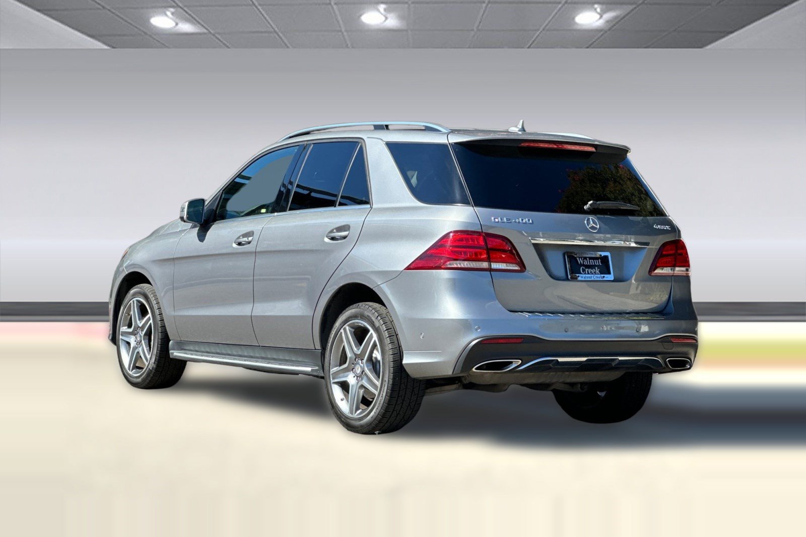Used 2016 Mercedes-Benz GLE 400 4MATIC image 3
