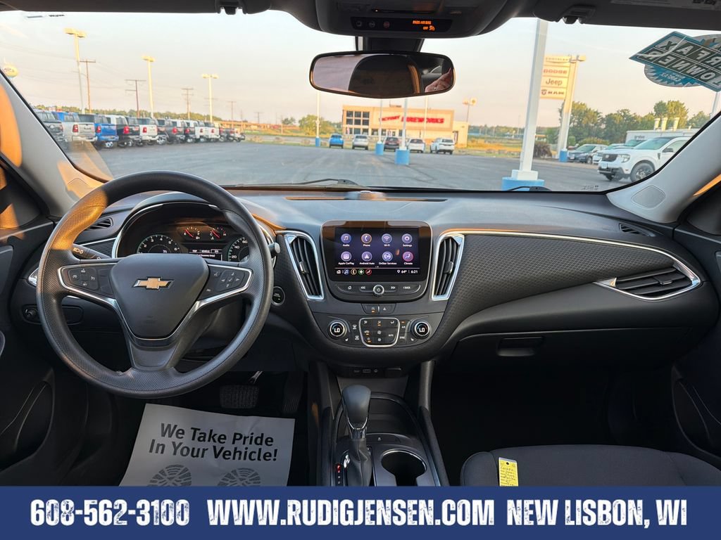 Used 2021 Chevrolet Malibu LT FWD image 12
