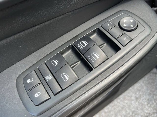 Used 2015 Jeep Cherokee Limited AWD/4WD image 13