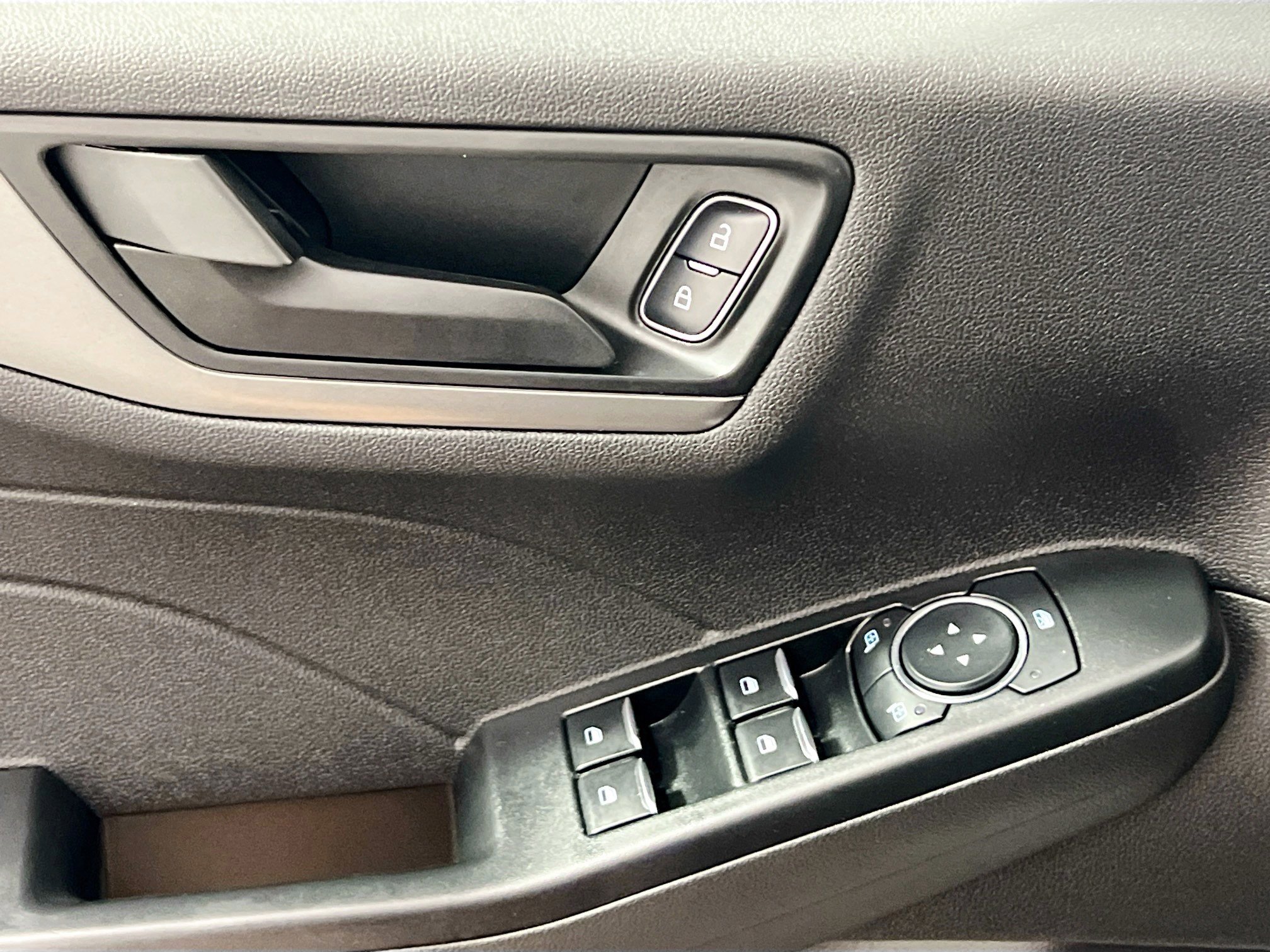 Used 2024 Ford Escape Active image 16