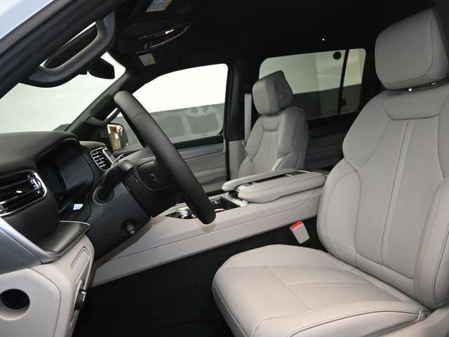 New 2026 Jeep Grand Wagoneer 2WD image 9