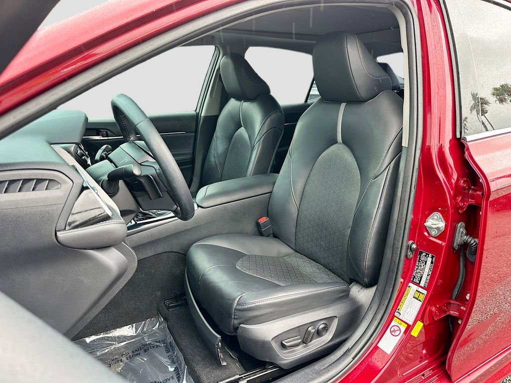 Used 2018 Toyota Camry XSE image 20