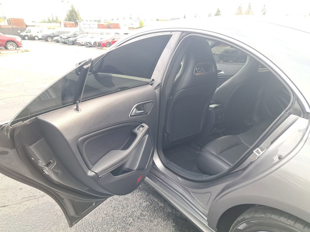 Used 2015 Mercedes-Benz CLA 250 image 12