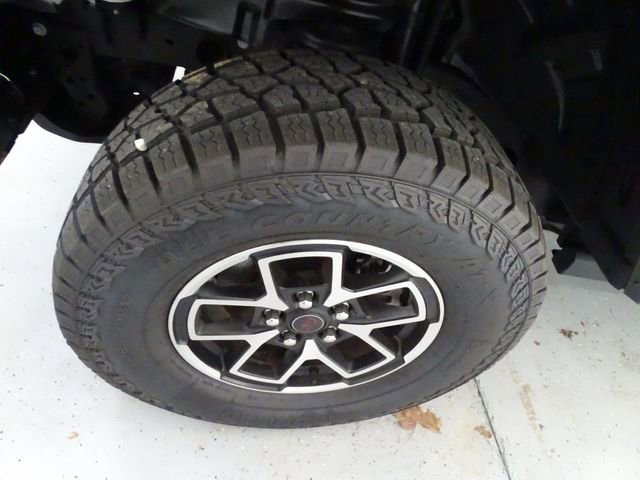 Certified 2024 Jeep Wrangler Unlimited Rubicon w/ Capability Package image 26