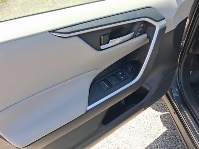 Used 2023 Toyota RAV4 XLE Premium FWD image 13