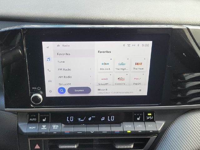 Used 2025 Toyota Camry SE w/ Convenience Package FWD image 29